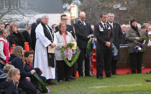 390985_10200498079387002_1371993156_n-1